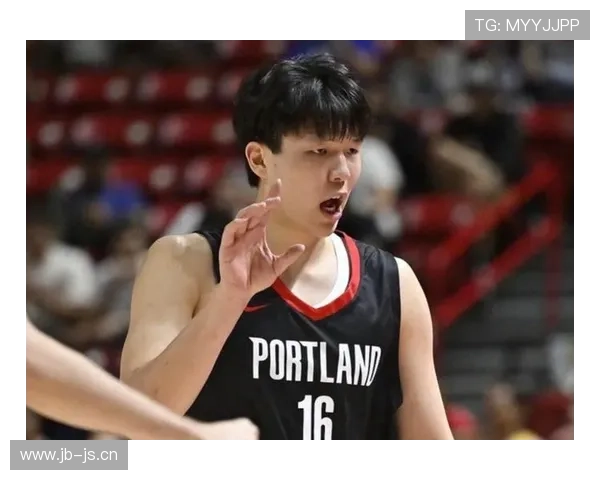 杨瀚森无球策应提升内线效率，对比传统中锋打法显差异